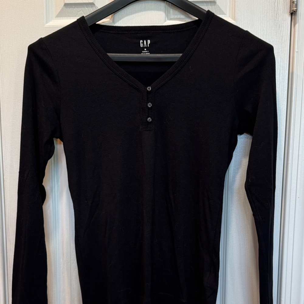 GAP Women's Black Long Sleeve Top